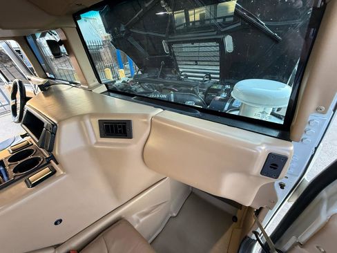 Used 2001 HUMMER H1 4-Door Hard Top image 51