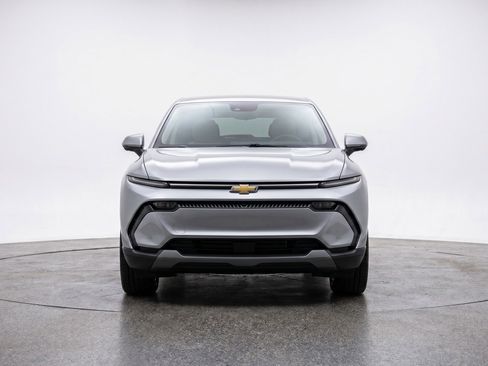 Used 2025 Chevrolet Equinox LT FWD image 2