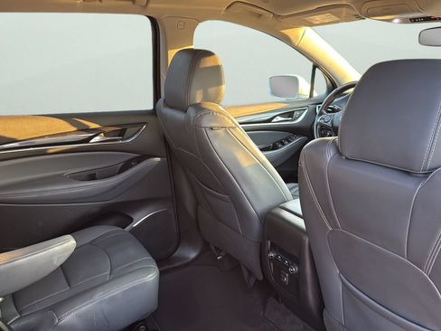 Used 2019 Buick Enclave Essence FWD image 26