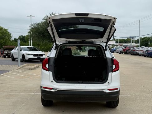 Used 2024 GMC Terrain SLT AWD/4WD image 5