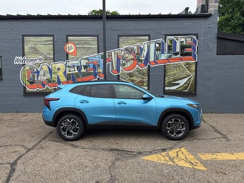New 2026 Chevrolet Trax LT FWD image 30