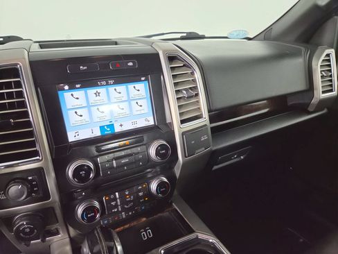 Used 2016 Ford F150 Platinum w/ Equipment Group 701A Luxury AWD/4WD image 30