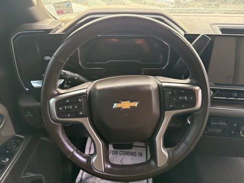 Used 2024 Chevrolet Silverado 3500 LT w/ Convenience Package image 19