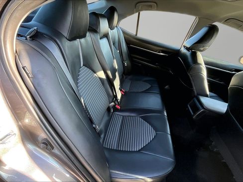 Used 2024 Toyota Camry SE image 17