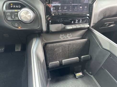 Used 2025 RAM 1500 Laramie image 43