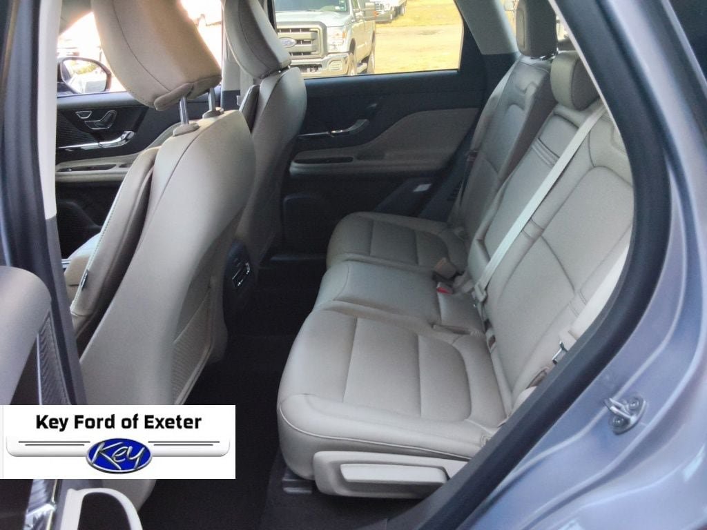 Used 2022 Lincoln Corsair AWD w/ Equipment Group 101A image 17