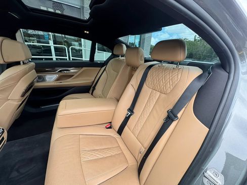 Used 2016 BMW 750i xDrive AWD/4WD image 17
