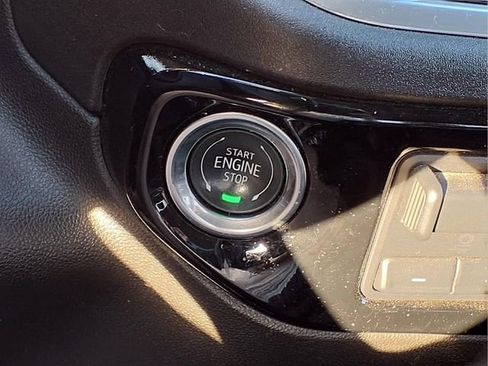 Used 2025 Chevrolet Silverado 2500 LT w/ Convenience Package AWD/4WD image 13