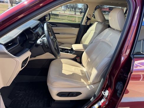 Used 2021 Jeep Grand Cherokee L Limited w/ Trailer Tow Group (B) image 17