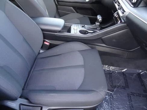 Used 2022 Kia K5 LXS image 12