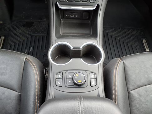 Used 2021 GMC Terrain SLT image 20