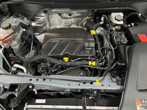 Used 2024 Buick Envista Sport Touring w/ Convenience I Package FWD image 24