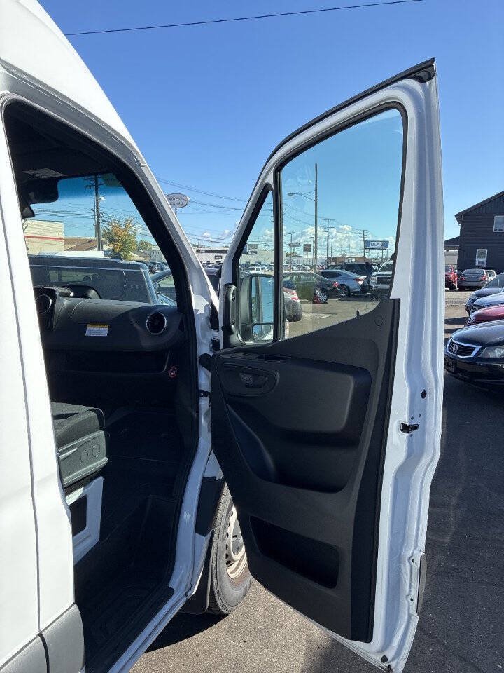 Used 2026 Mercedes-Benz Sprinter 2500 image 30