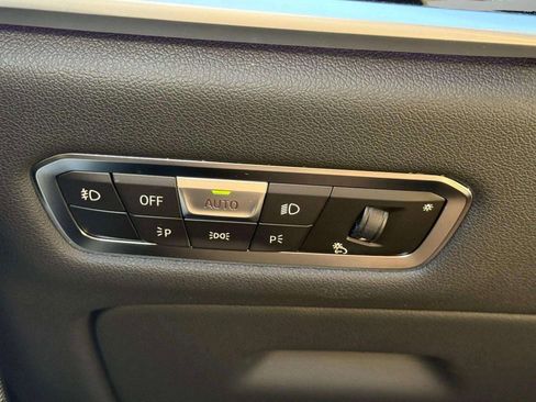 Used 2022 BMW X7 M50i image 53