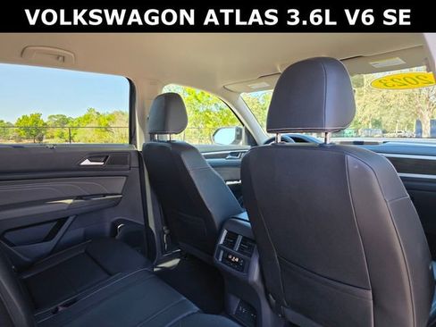 Used 2023 Volkswagen Atlas SE image 12