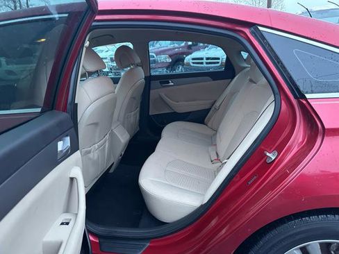 Used 2017 Hyundai Sonata SE image 12