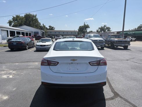 Used 2024 Chevrolet Malibu LT FWD image 7