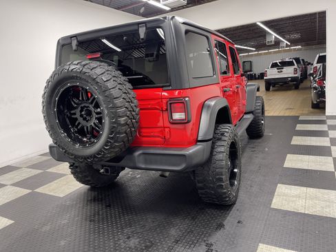 Used 2018 Jeep Wrangler Unlimited Sport S AWD/4WD image 5