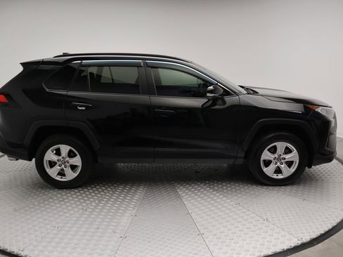 Certified 2020 Toyota RAV4 XLE w/ Convenience Package FWD image 7