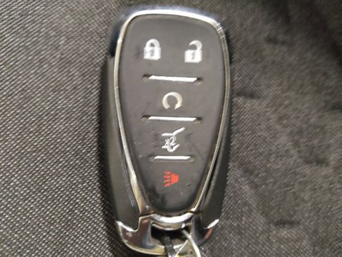 Used 2018 Chevrolet Equinox LT FWD image 32