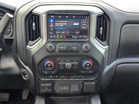 Used 2021 Chevrolet Silverado 1500 LT Trail Boss w/ Convenience Package II AWD/4WD image 16