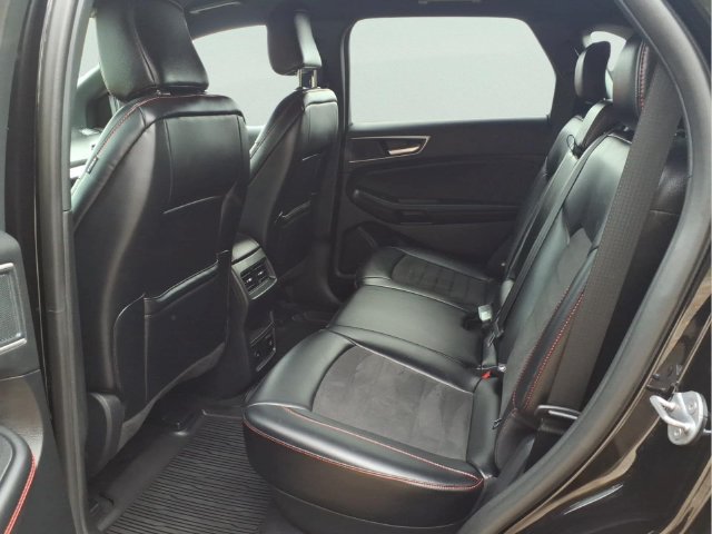 Used 2024 Ford Edge ST-Line AWD/4WD image 9