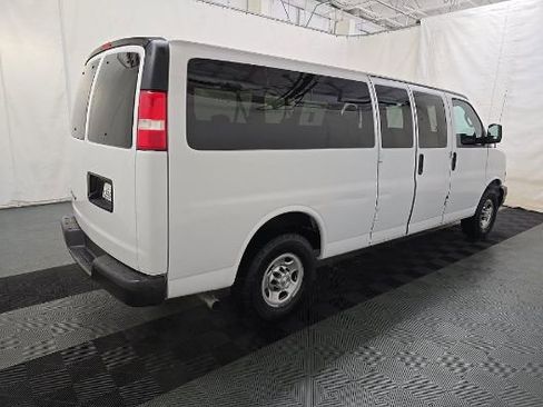 Used 2023 Chevrolet Express 3500 LS RWD image 4