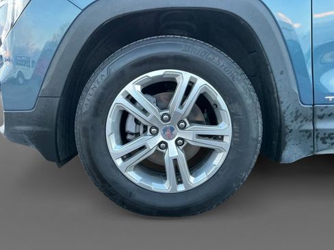 Used 2024 GMC Terrain SLE image 14