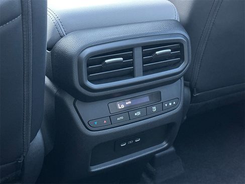 New 2025 Honda Pilot Touring image 18