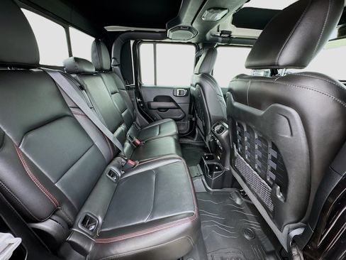 Used 2020 Jeep Gladiator Rubicon AWD/4WD image 19