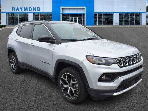 Used 2025 Jeep Compass Limited image 1