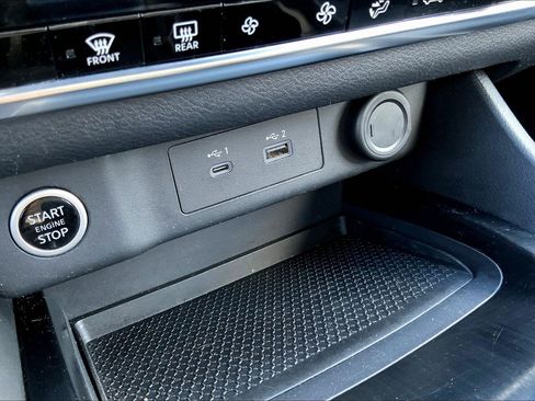 Used 2021 Nissan Rogue SV image 34