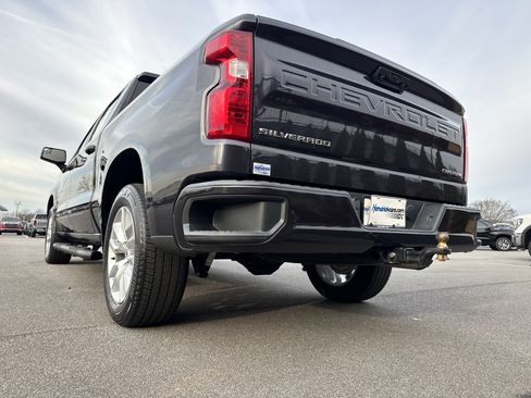 Used 2022 Chevrolet Silverado 1500 Custom image 8