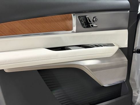 New 2026 Cadillac Vistiq Sport AWD/4WD image 12
