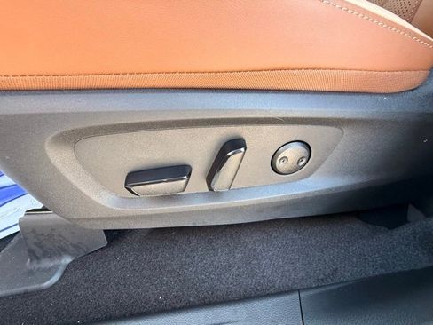 New 2026 Nissan Pathfinder Platinum image 13