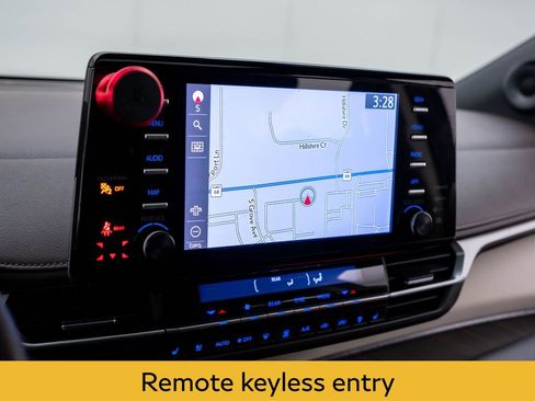 Used 2021 Toyota Sienna Platinum image 27