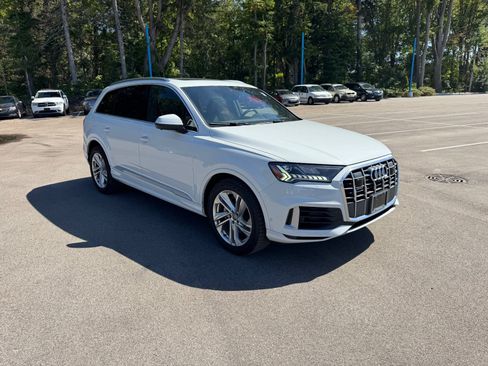 Used 2020 Audi Q7 3.0T Prestige w/ Prestige Package AWD/4WD image 3