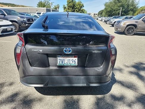 Used 2016 Toyota Prius Three Touring image 4