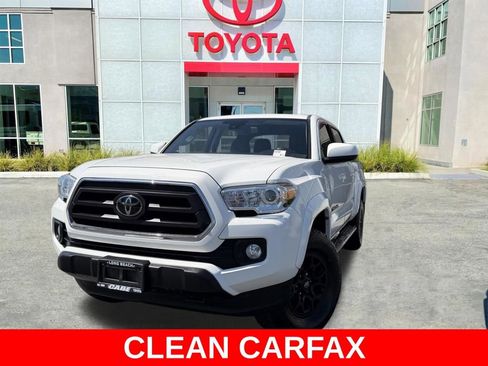 Certified 2022 Toyota Tacoma SR5 image 4