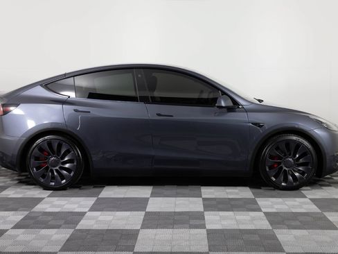 Used 2023 Tesla Model Y Long Range AWD/4WD image 9