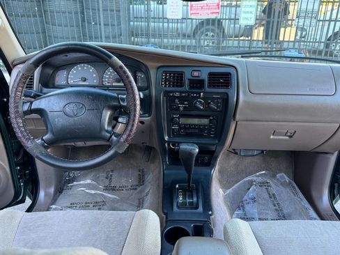 Used 2000 Toyota 4Runner SR5 image 13