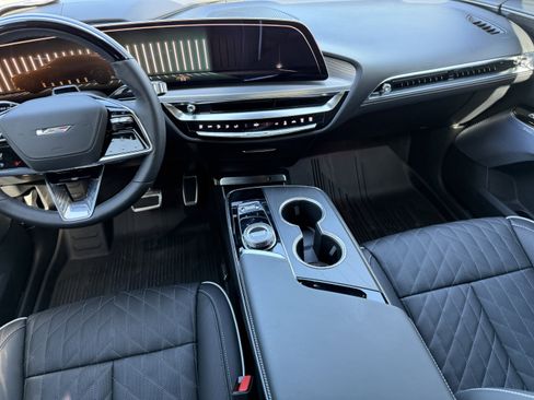 Certified 2026 Cadillac Lyriq V w/ Exterior Carbon Fiber Package AWD/4WD image 15