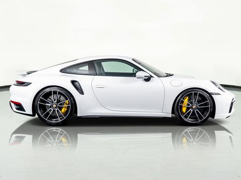 Used 2022 Porsche 911 Turbo S image 5