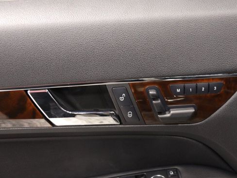 Used 2013 Mercedes-Benz E 350 4MATIC Coupe image 61
