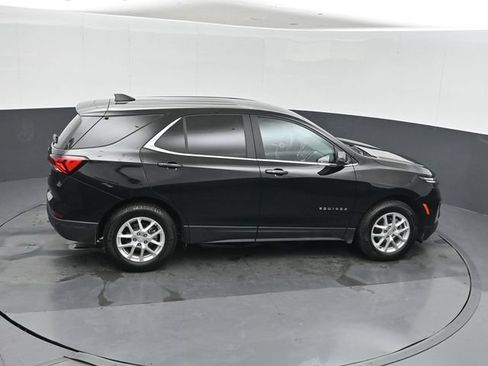 Used 2023 Chevrolet Equinox LT FWD image 29