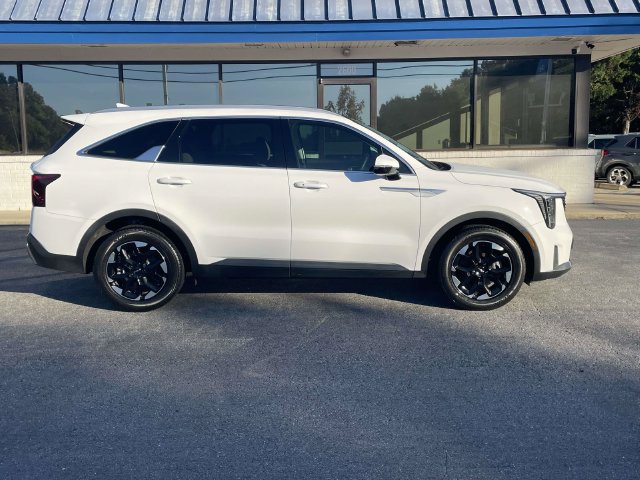 Used 2025 Kia Sorento S w/ Panoramic Sunroof Package FWD image 7
