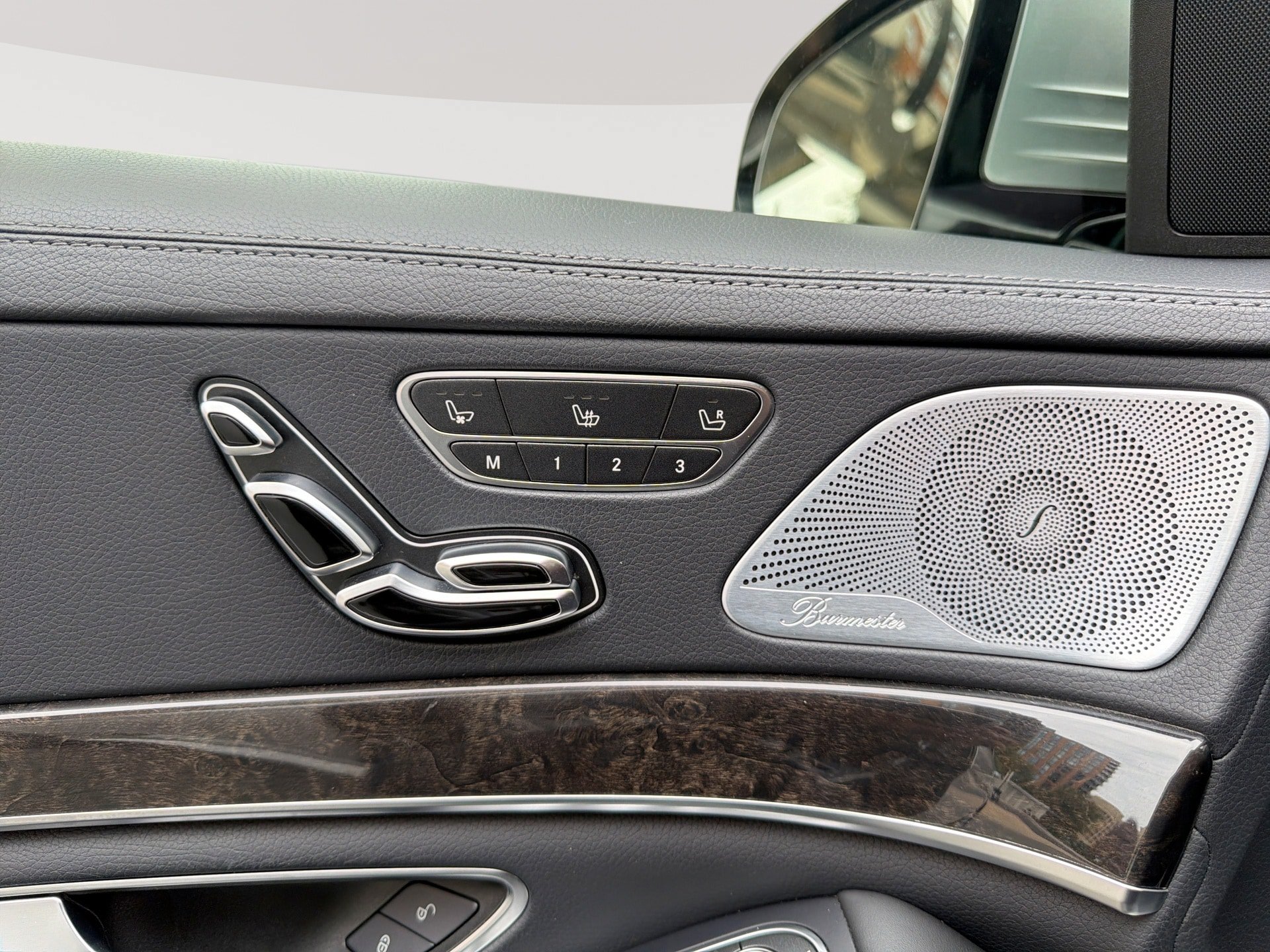 Used 2018 Mercedes-Benz S 560 4MATIC Sedan image 14