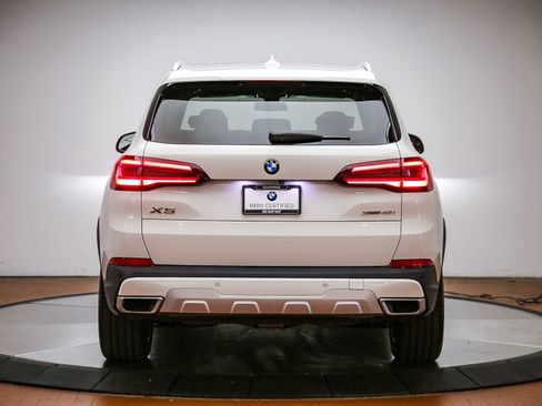 Used 2022 BMW X5 xDrive40i w/ Parking Assistance Package AWD/4WD image 3