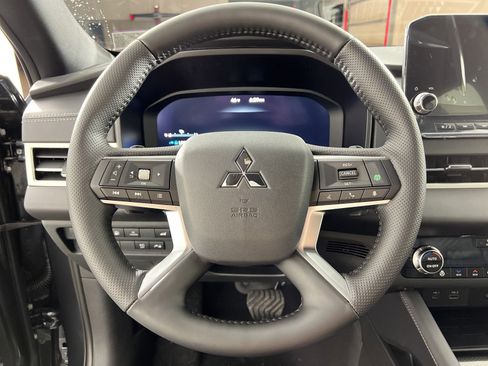 New 2025 Mitsubishi Outlander SEL Black Edition image 16