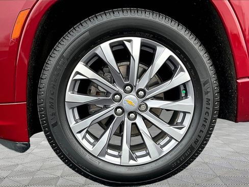 Used 2022 Chevrolet Traverse Premier image 35